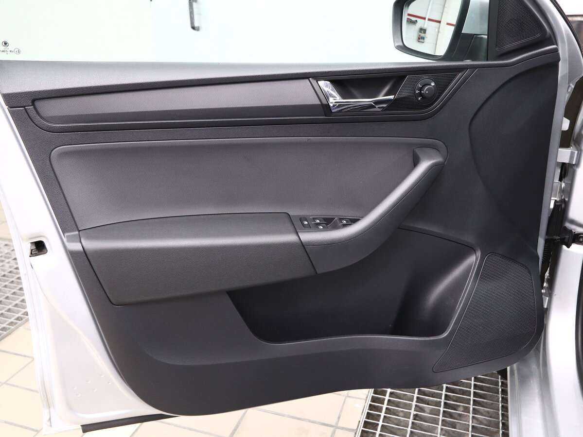 Skoda Rapid с пробегом — 2018 год. Фото: #10