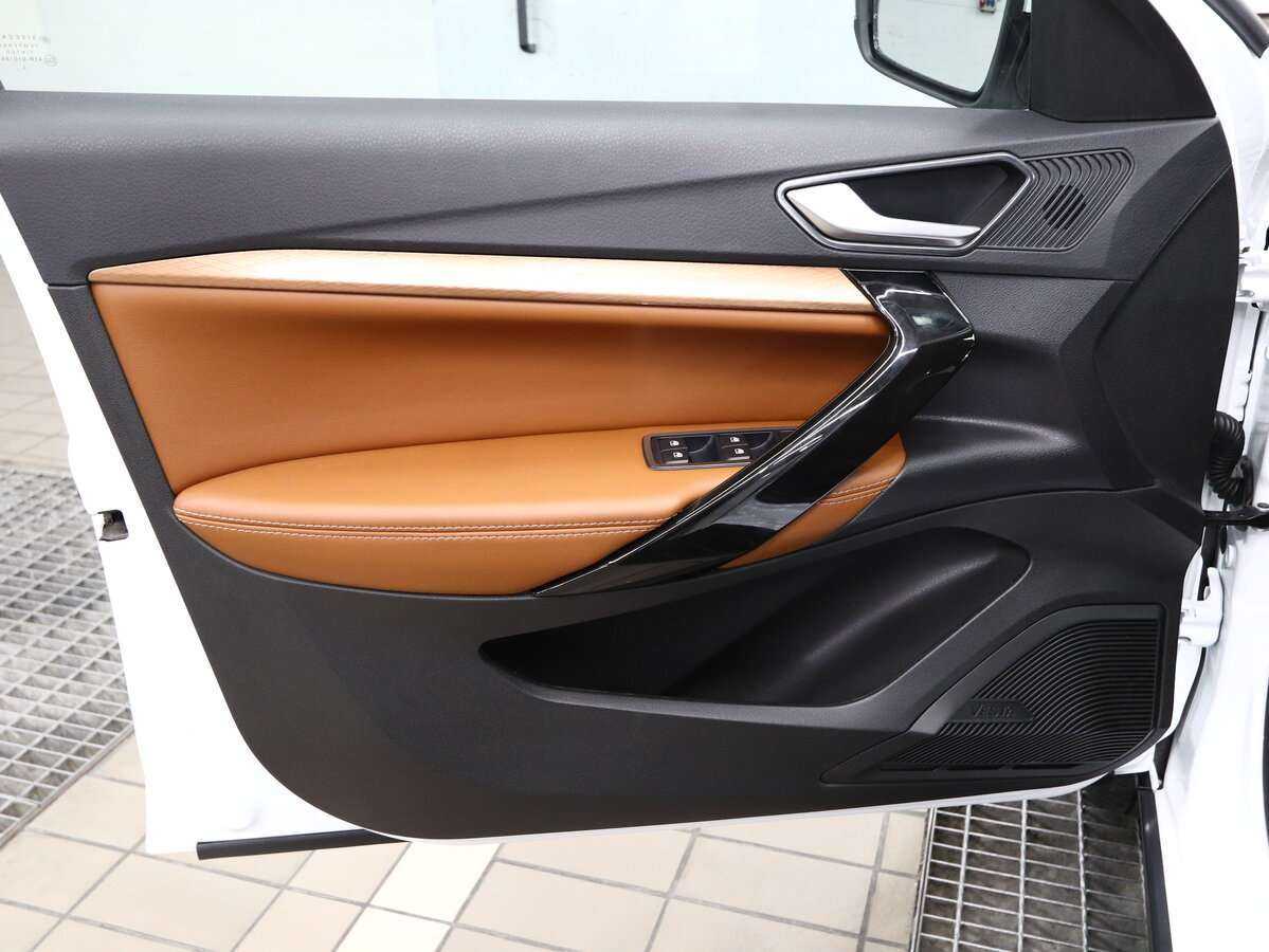 Lada (ВАЗ) Vesta с пробегом — 2024 год. Фото: #5