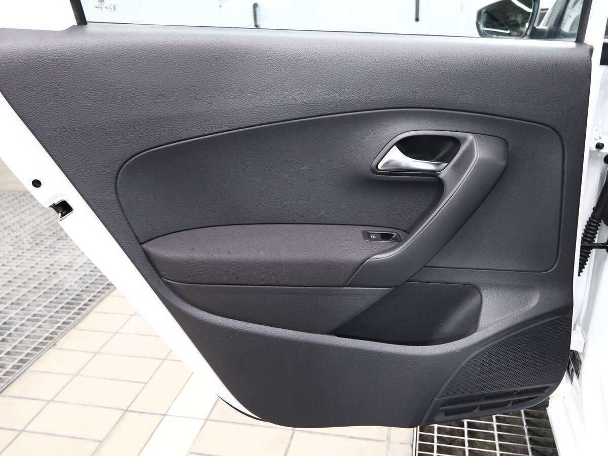 Volkswagen Polo с пробегом — 2019 год. Фото: #9