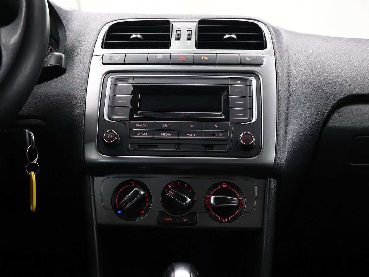 Volkswagen Polo с пробегом — 2019 год. Фото: #11