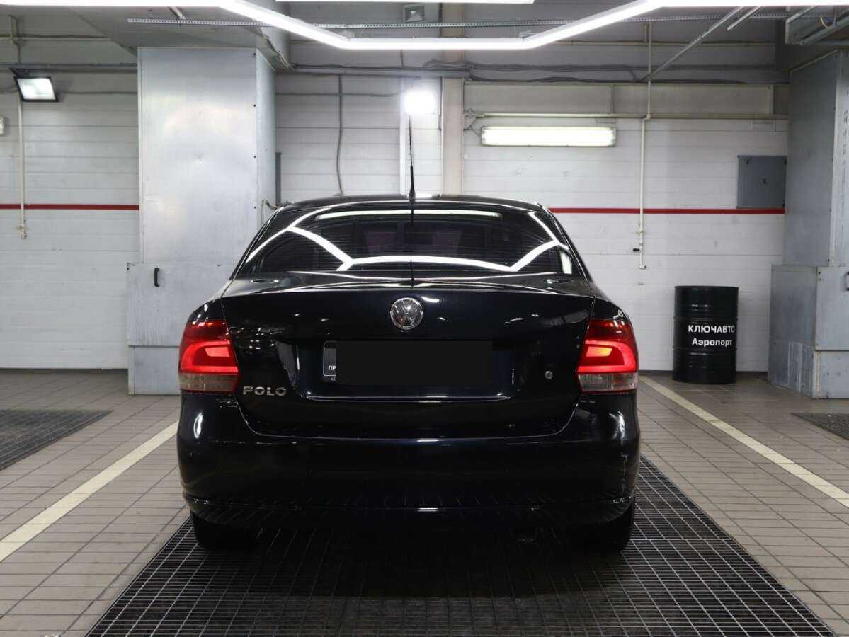 Volkswagen Polo с пробегом — 2013 год. Фото: #4