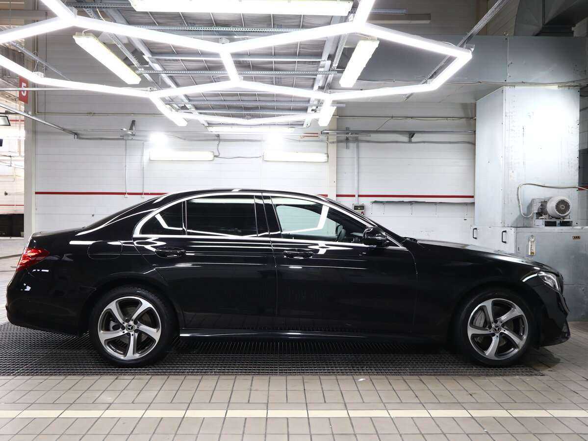 Mercedes-Benz E-Класс с пробегом — 2018 год. Фото: #2