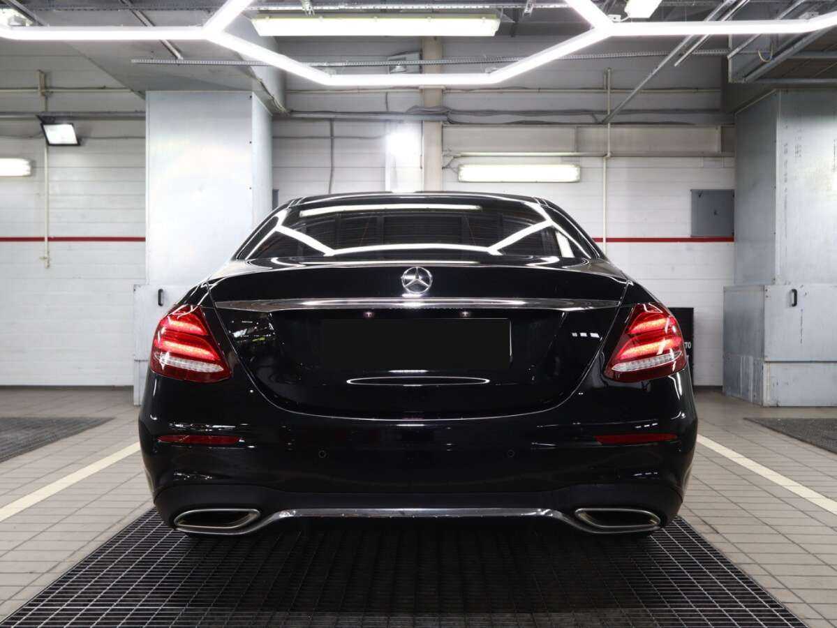 Mercedes-Benz E-Класс с пробегом — 2018 год. Фото: #4