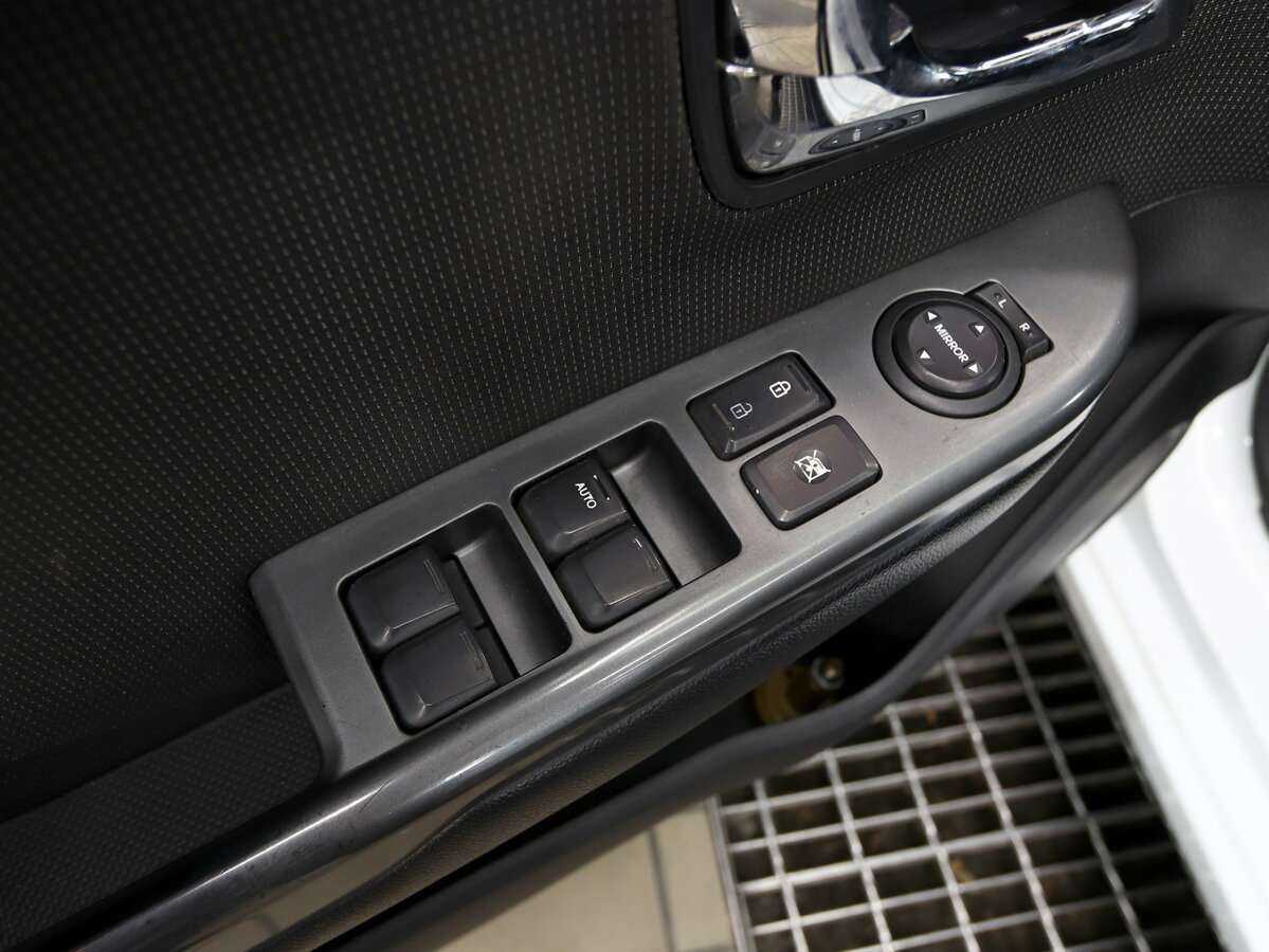 Kia Rio с пробегом — 2012 год. Фото: #14