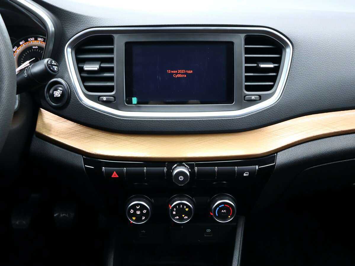 Lada (ВАЗ) Vesta с пробегом — 2023 год. Фото: #18