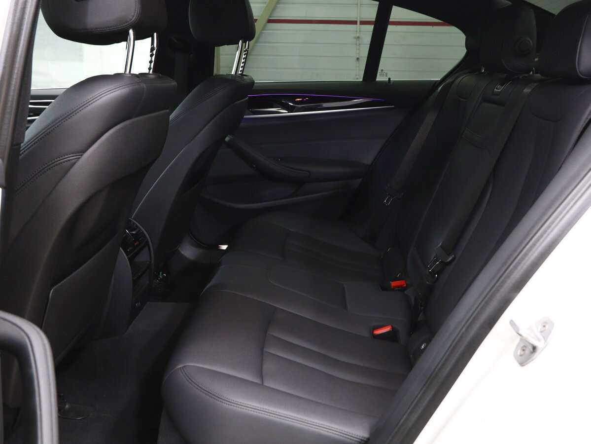 BMW 5 серии с пробегом — 2017 год. Фото: #19