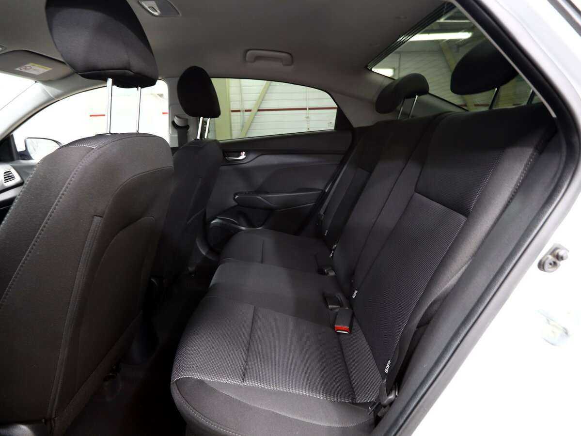 Hyundai Solaris с пробегом — 2020 год. Фото: #18