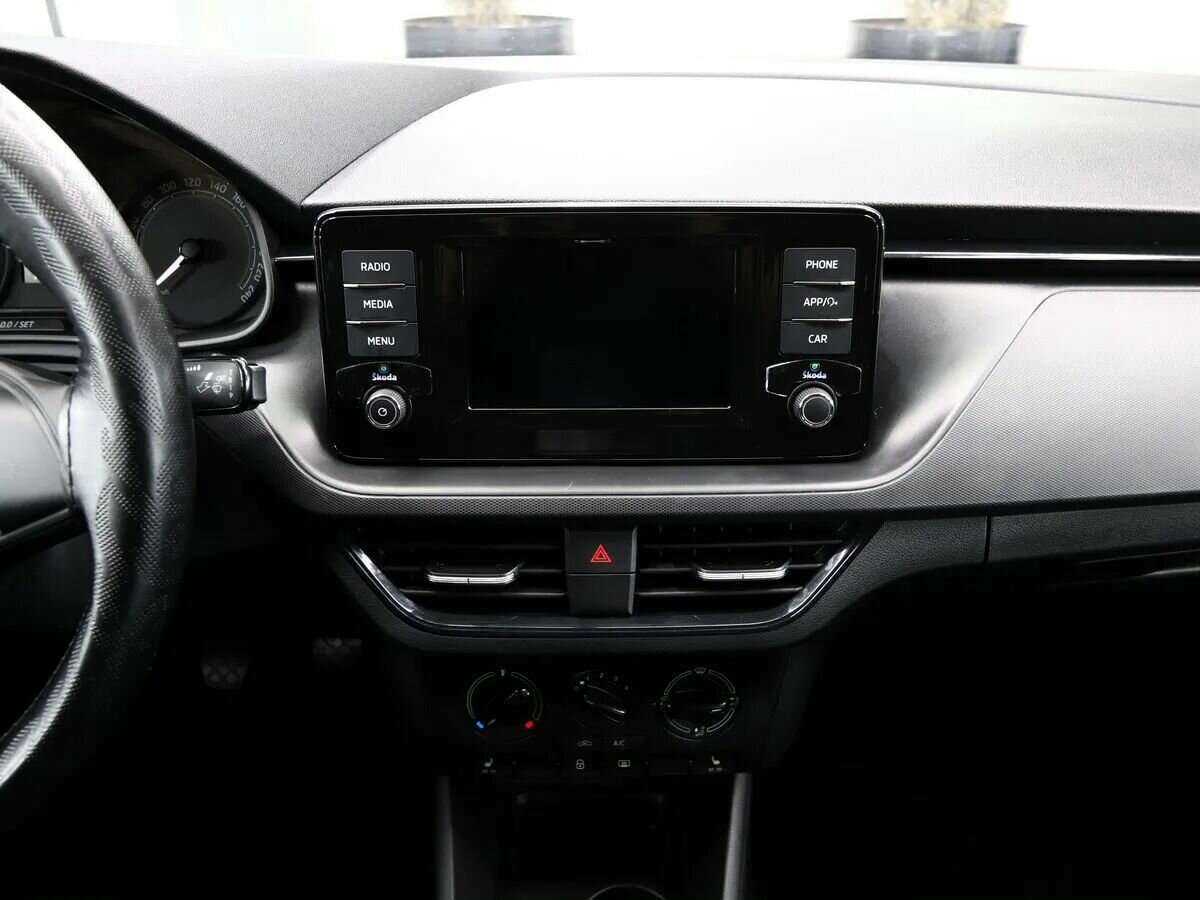 Skoda Rapid с пробегом — 2020 год. Фото: #16
