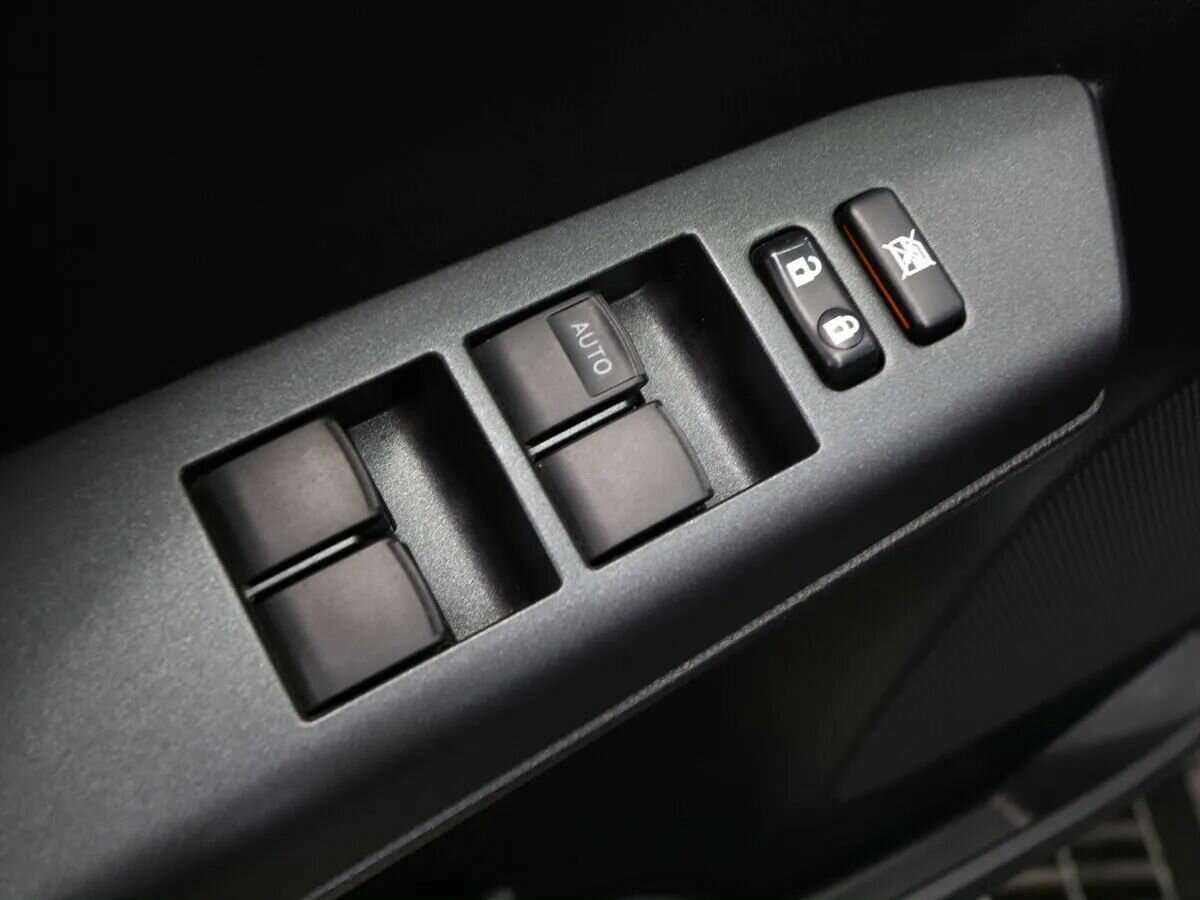 Toyota RAV4 с пробегом — 2019 год. Фото: #12