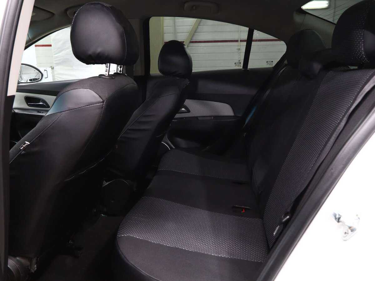 Chevrolet Cruze с пробегом — 2012 год. Фото: #9