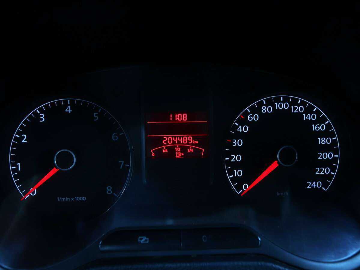 Volkswagen Polo с пробегом — 2012 год. Фото: #17