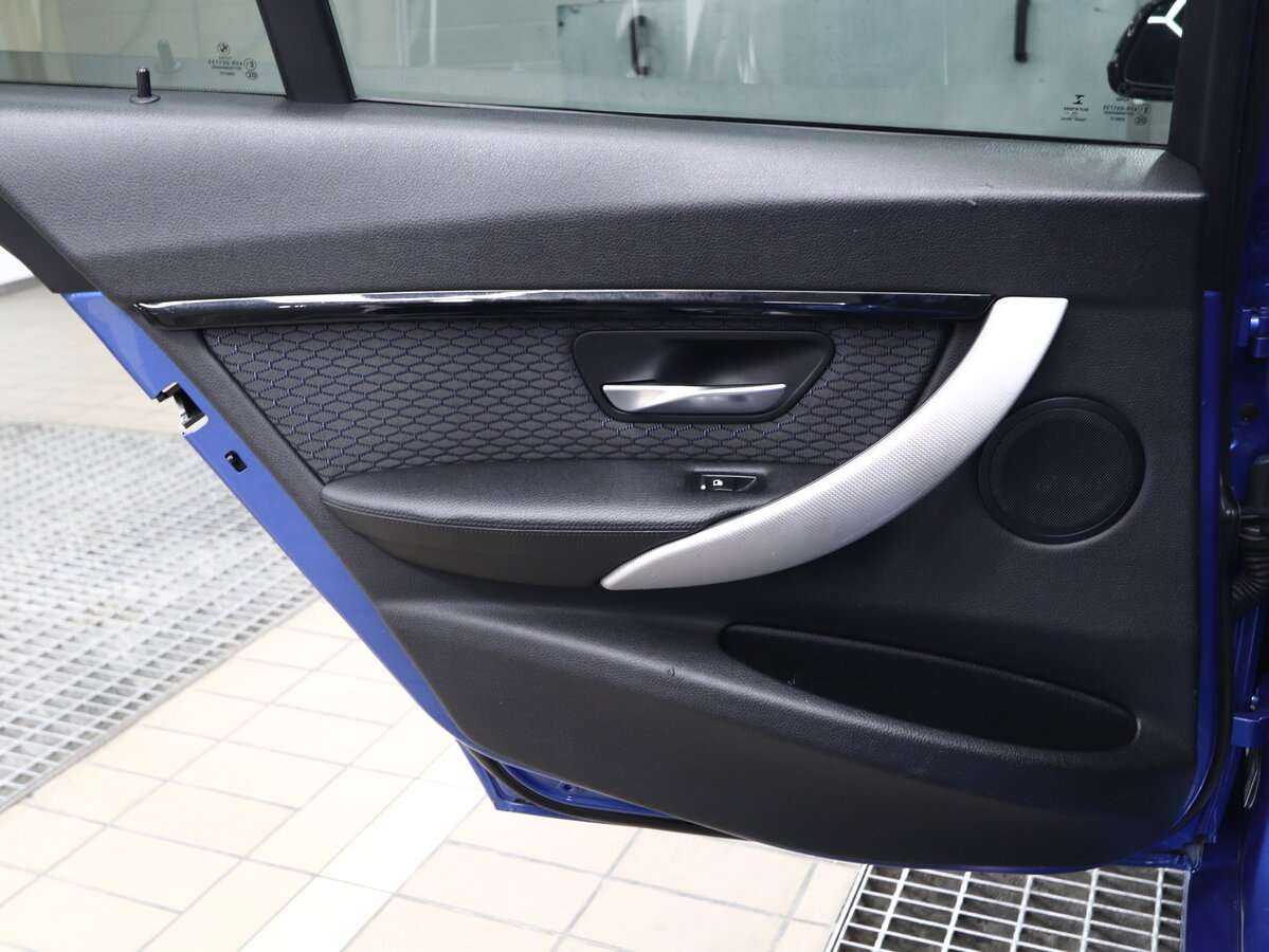 BMW 3 серии с пробегом — 2016 год. Фото: #9