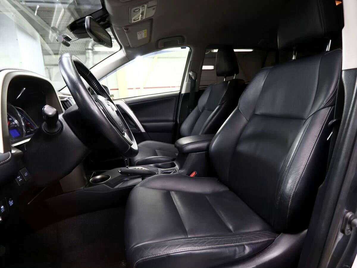 Toyota RAV4 с пробегом — 2013 год. Фото: #5