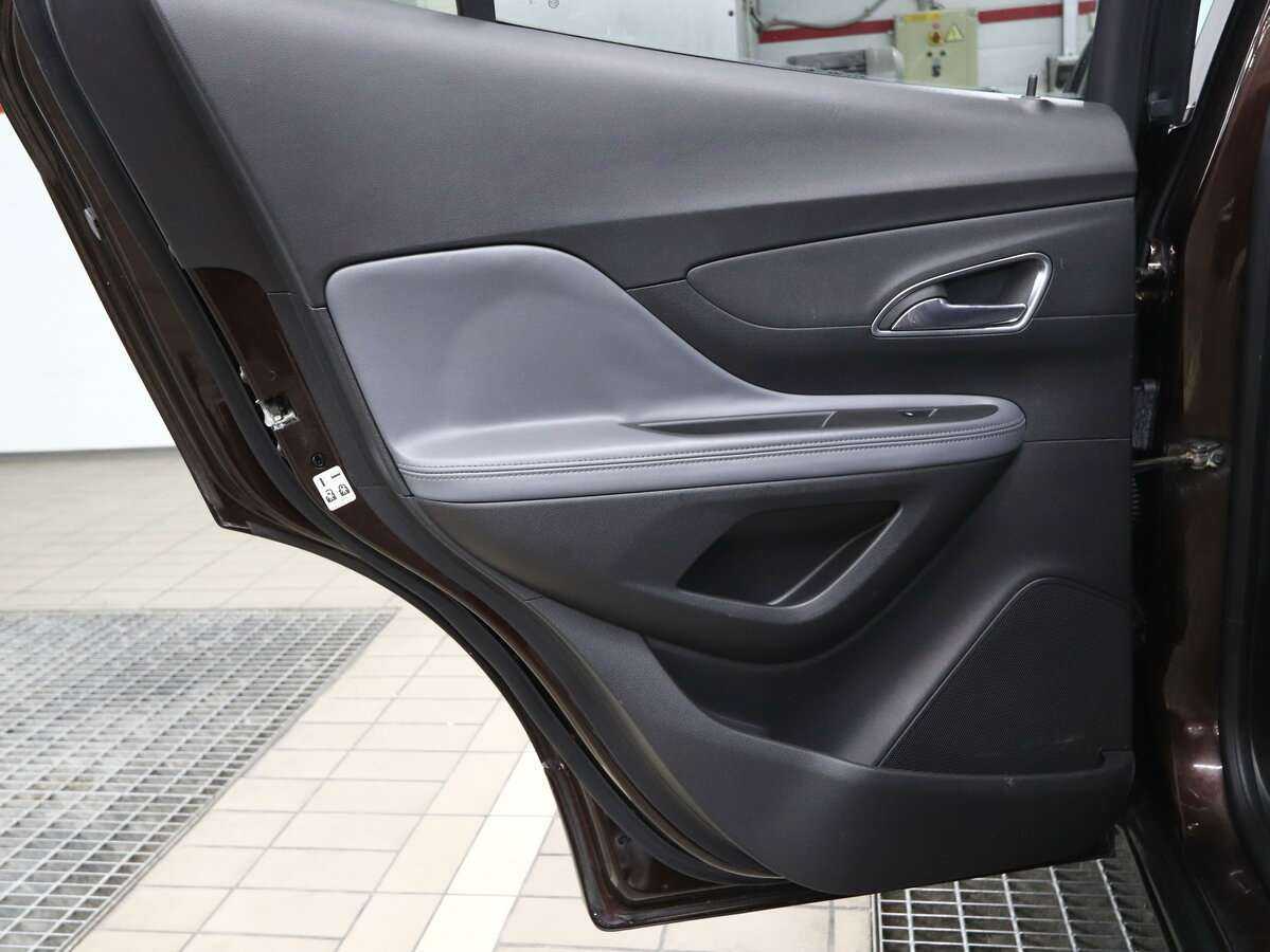 Opel Mokka с пробегом — 2013 год. Фото: #8