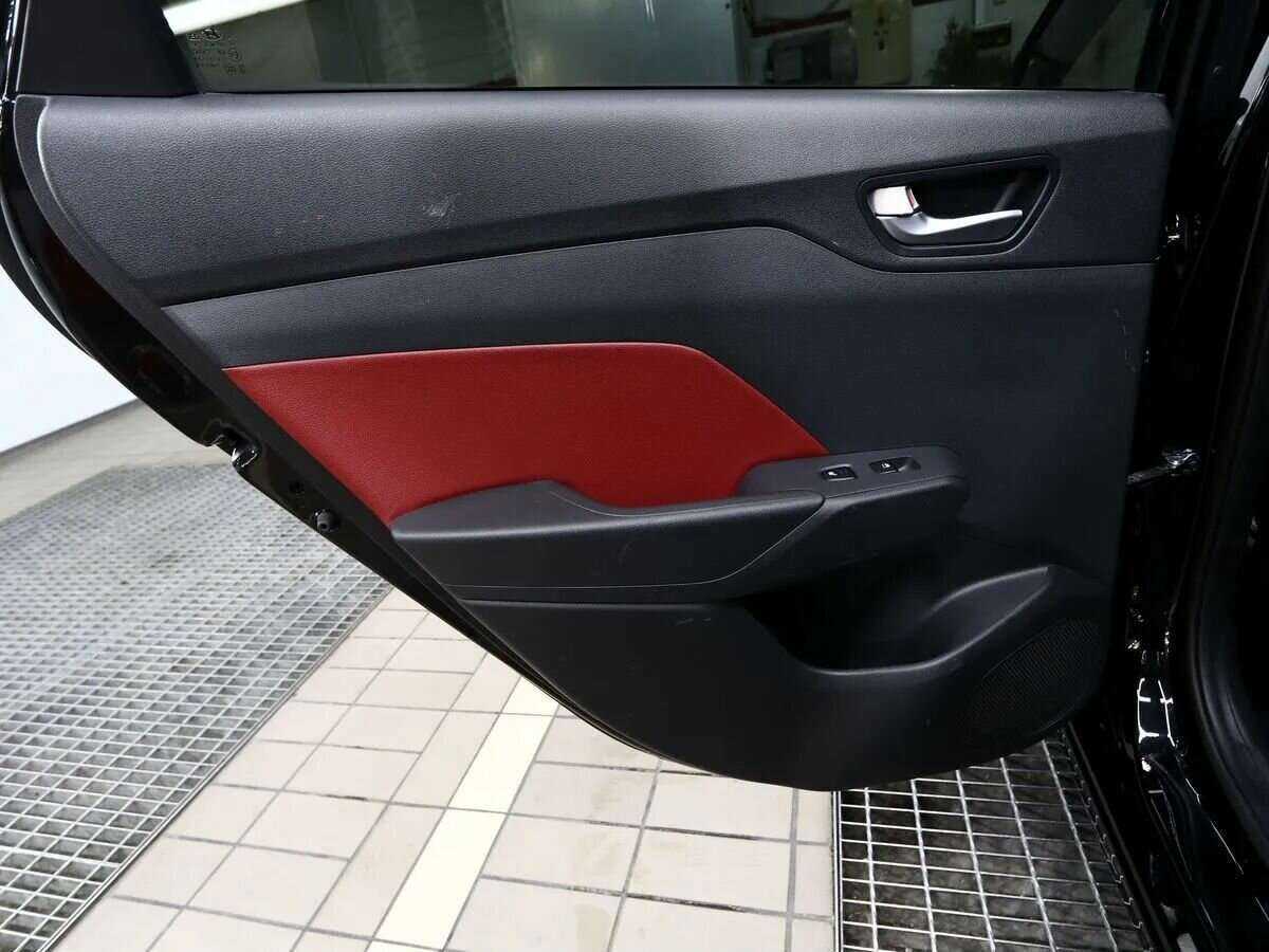 Hyundai Solaris с пробегом — 2021 год. Фото: #10