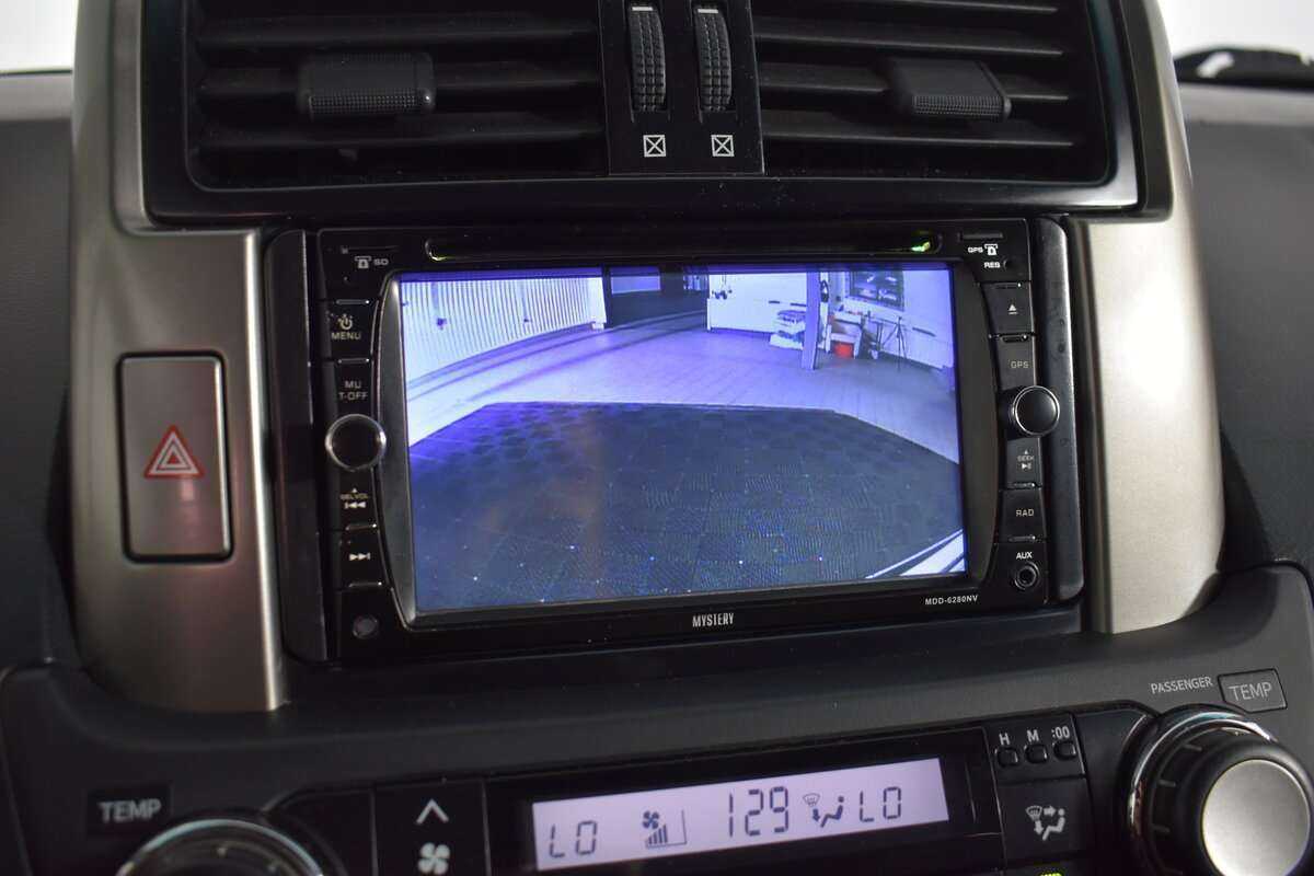 Toyota Land Cruiser Prado с пробегом — 2012 год. Фото: #17