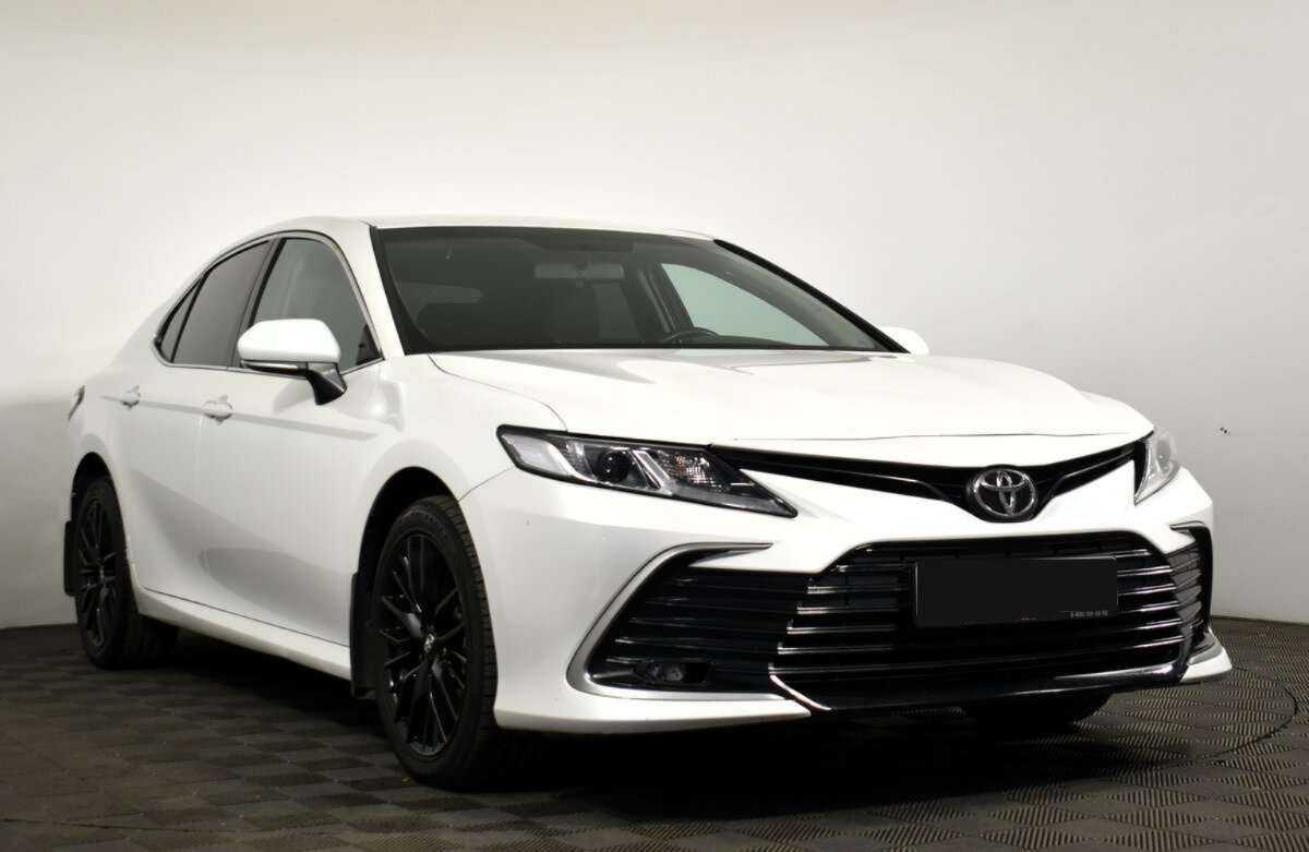 Toyota Camry с пробегом — 2021 год. Фото: #2