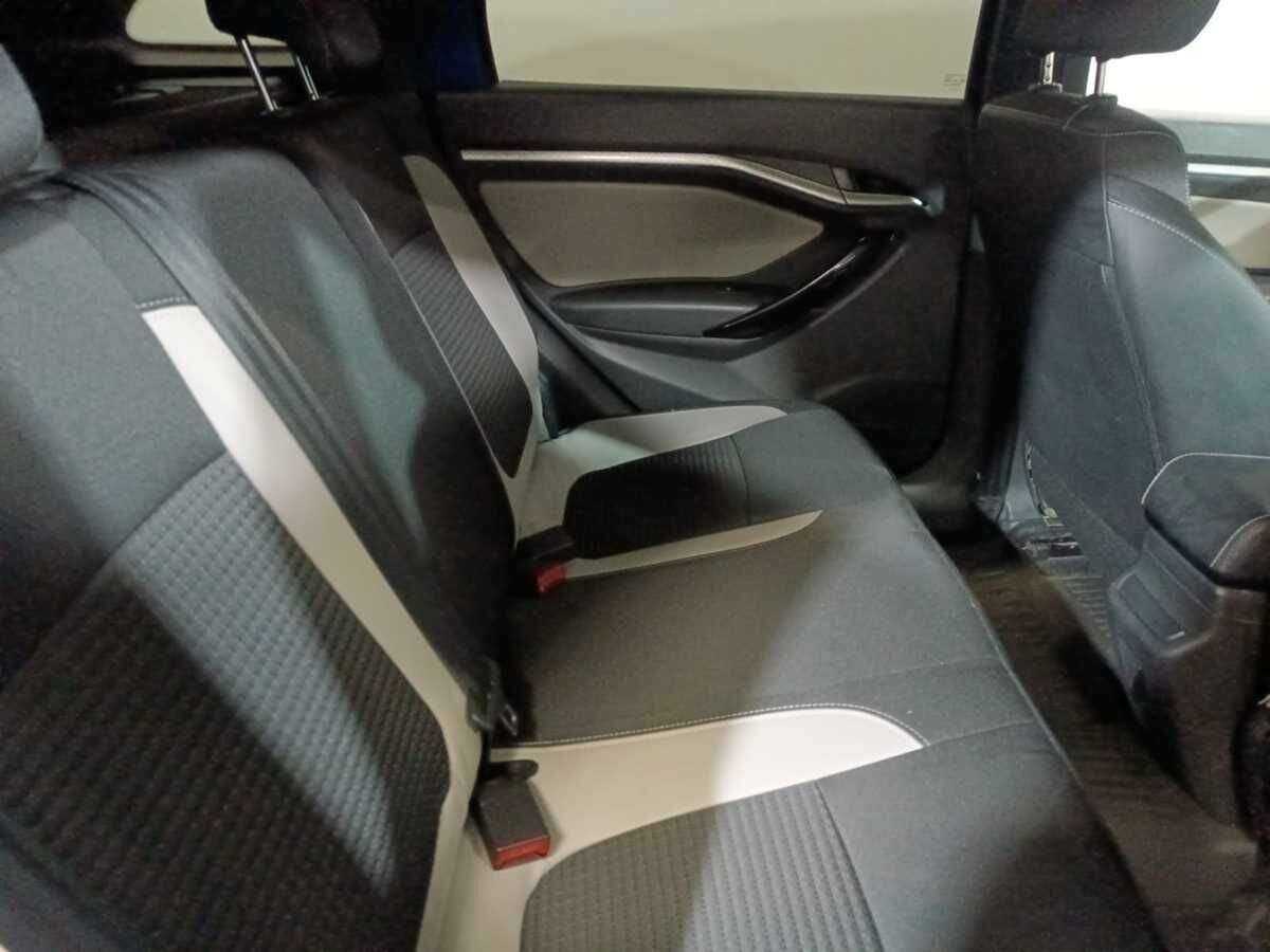 Lada (ВАЗ) Vesta с пробегом — 2021 год. Фото: #10