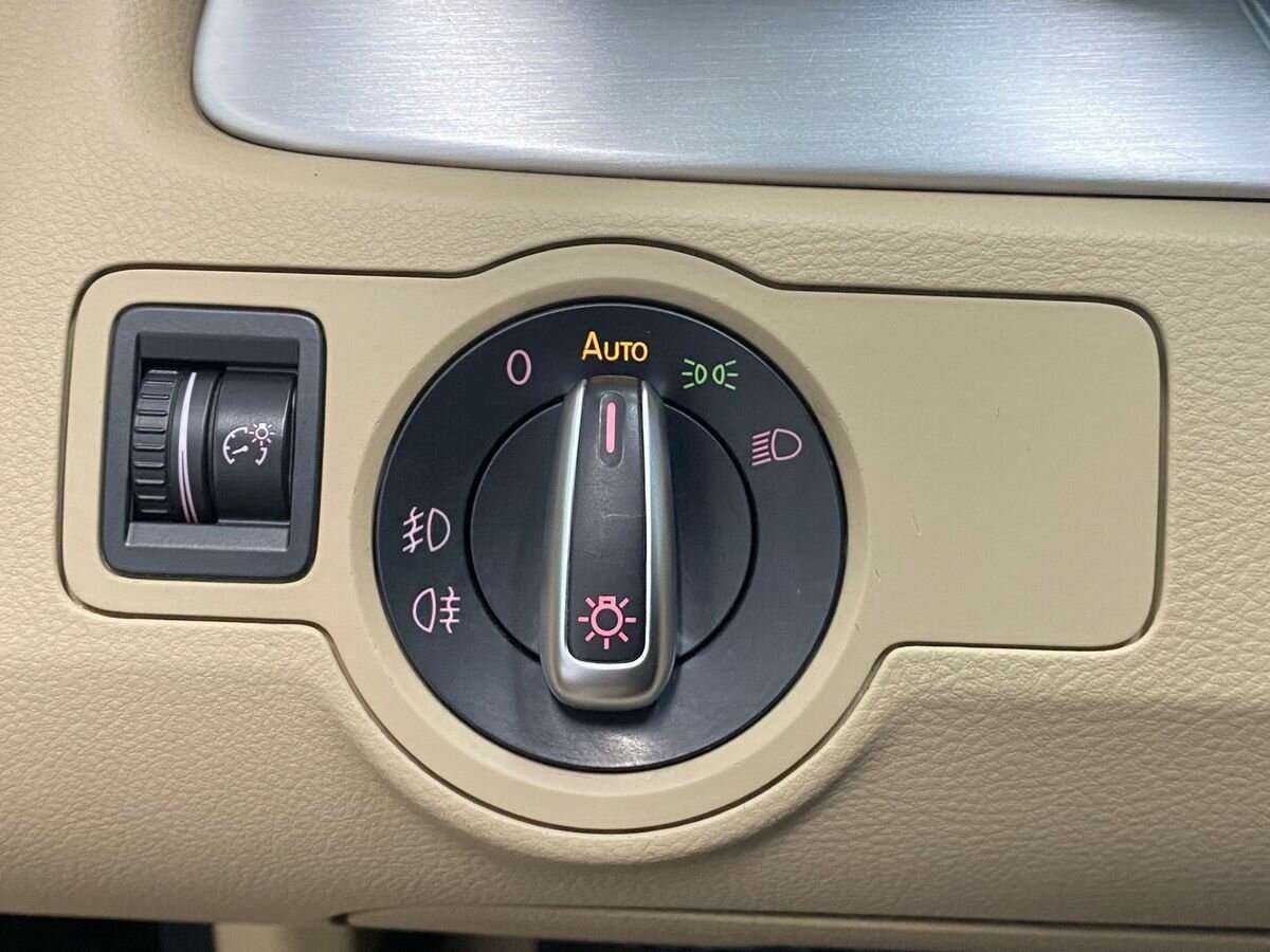 Volkswagen Passat с пробегом — 2012 год. Фото: #16