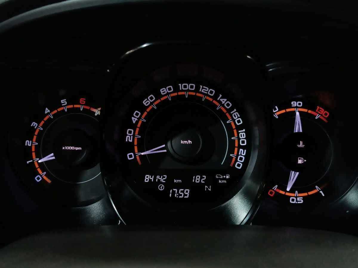 Lada (ВАЗ) Vesta с пробегом — 2018 год. Фото: #12