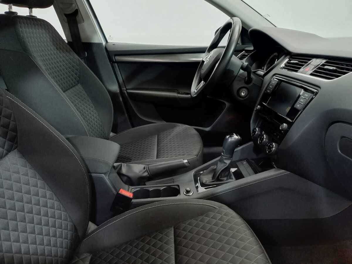 Skoda Octavia с пробегом — 2018 год. Фото: #9