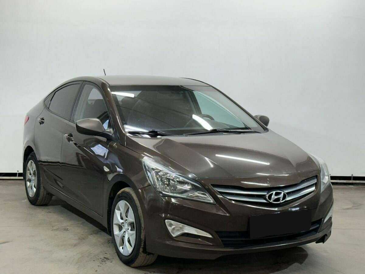 Hyundai Solaris с пробегом — 2015 год. Фото: #2