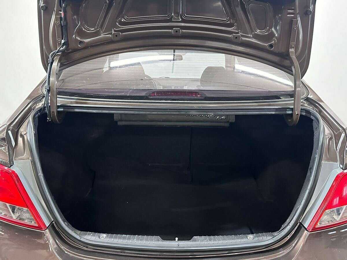 Hyundai Solaris с пробегом — 2015 год. Фото: #14