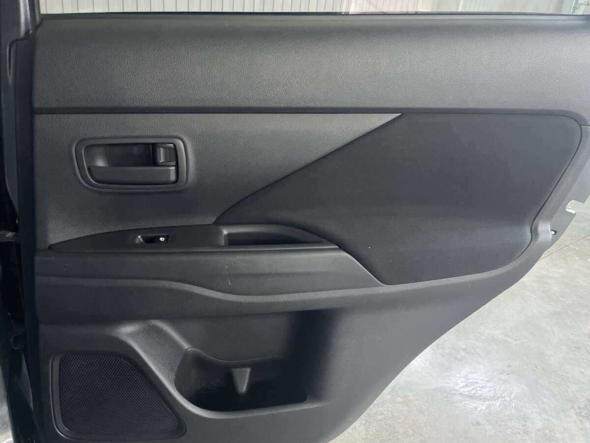 Mitsubishi Outlander с пробегом — 2018 год. Фото: #21