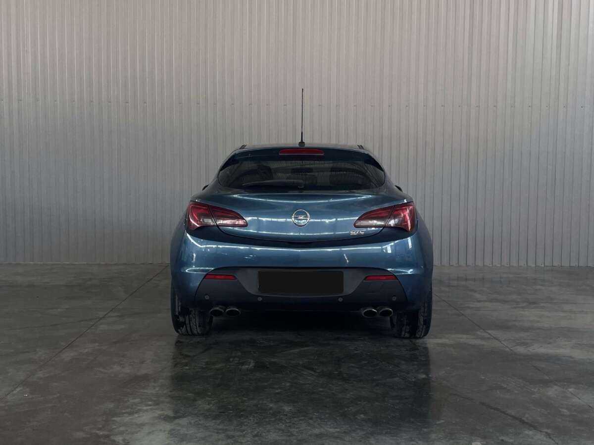 Opel Astra с пробегом — 2014 год. Фото: #5