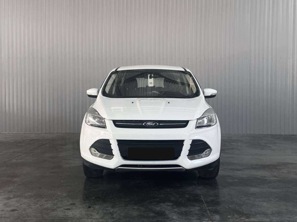 Ford Kuga с пробегом — 2015 год. Фото: #1