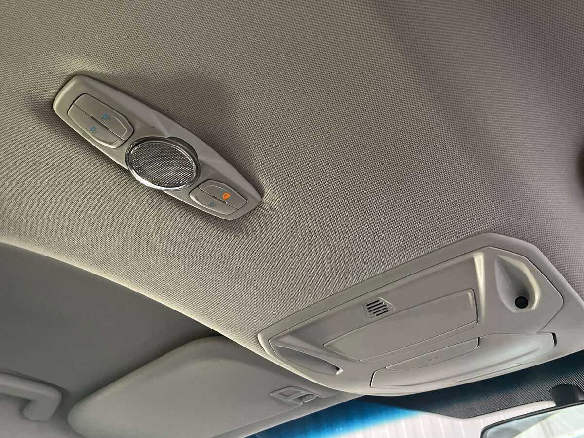 Ford Kuga с пробегом — 2015 год. Фото: #23