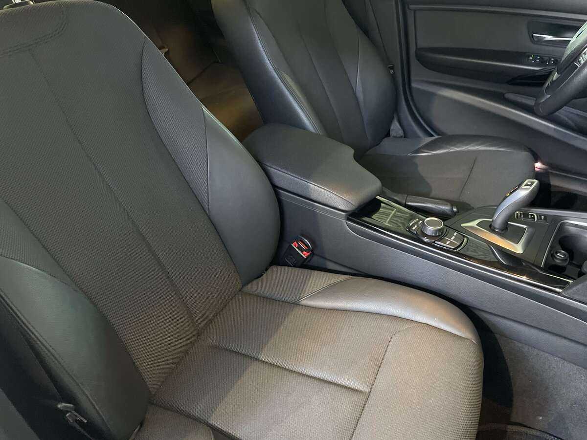 BMW 3 серии с пробегом — 2018 год. Фото: #18