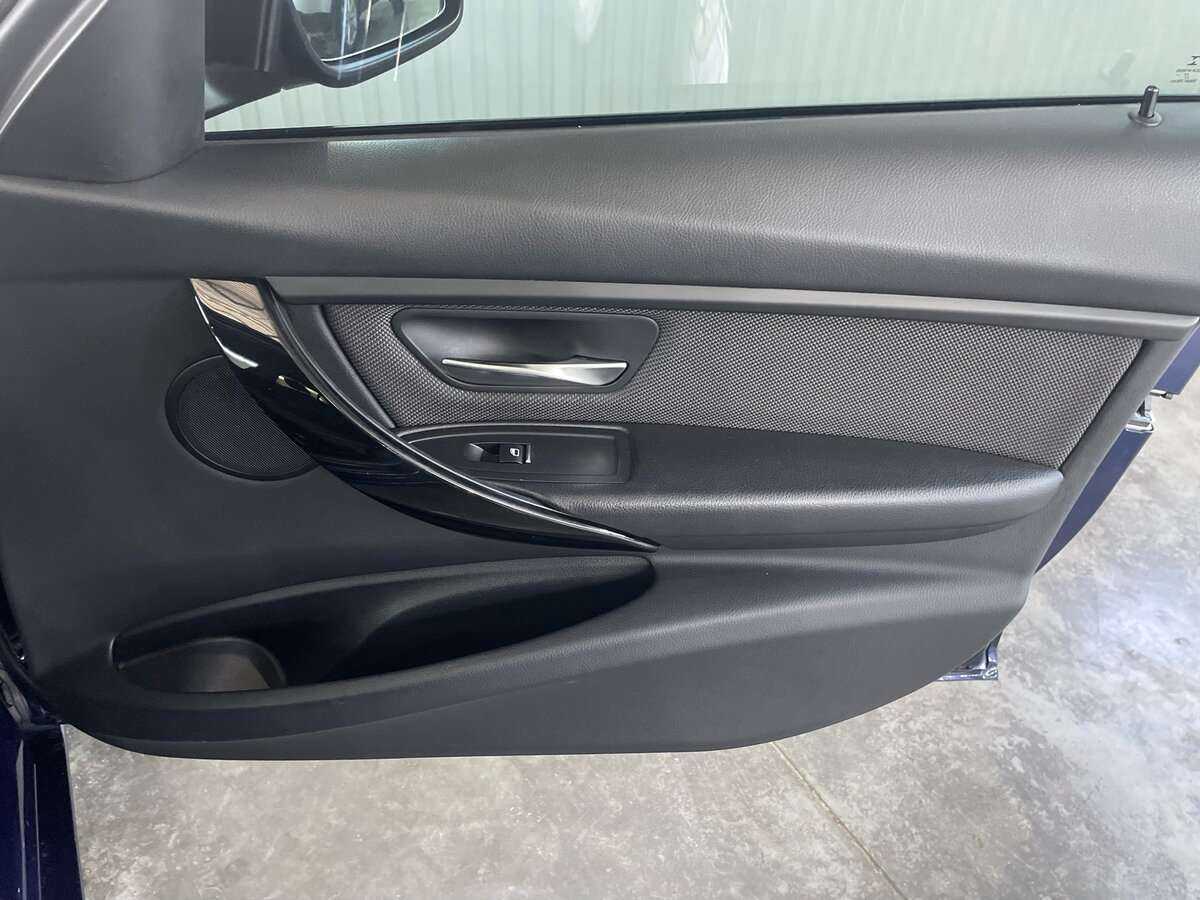 BMW 3 серии с пробегом — 2018 год. Фото: #22