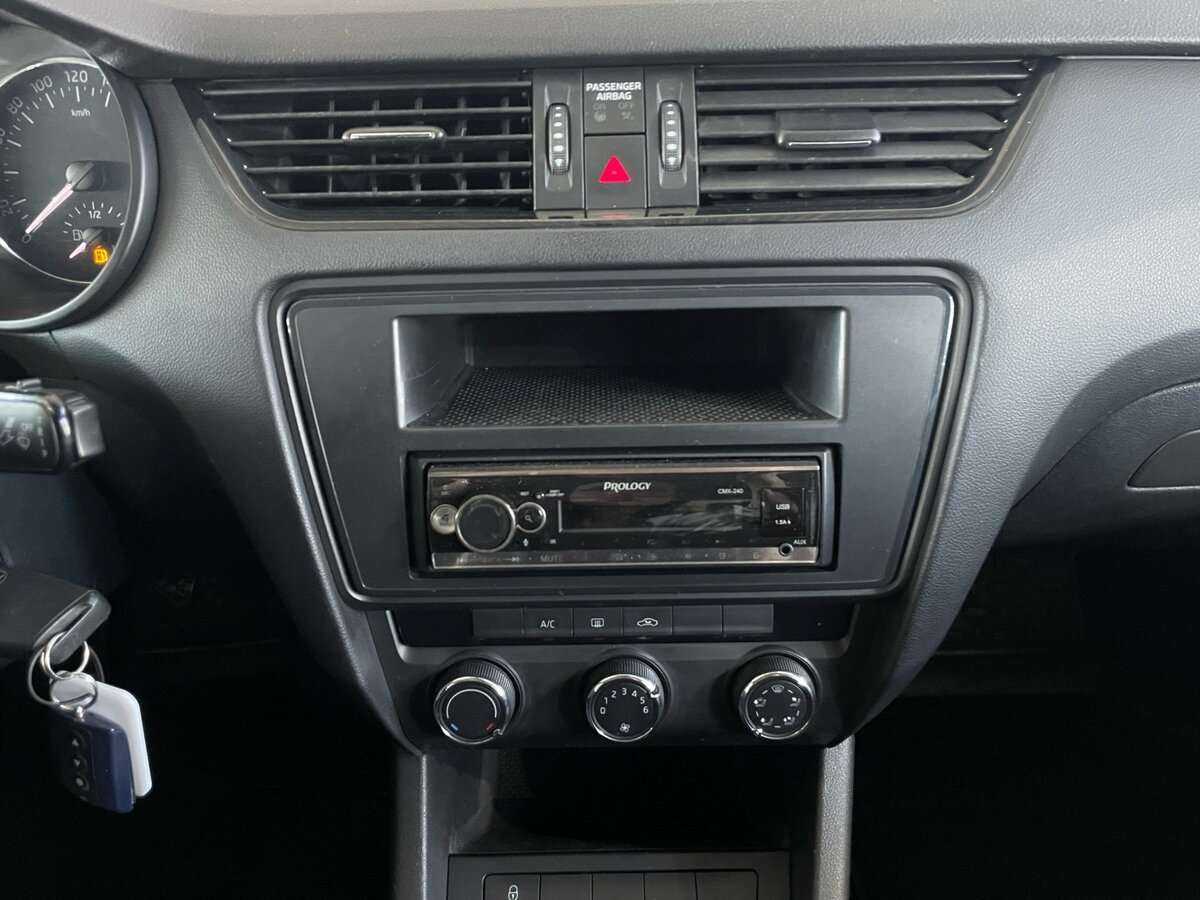 Skoda Octavia с пробегом — 2013 год. Фото: #11