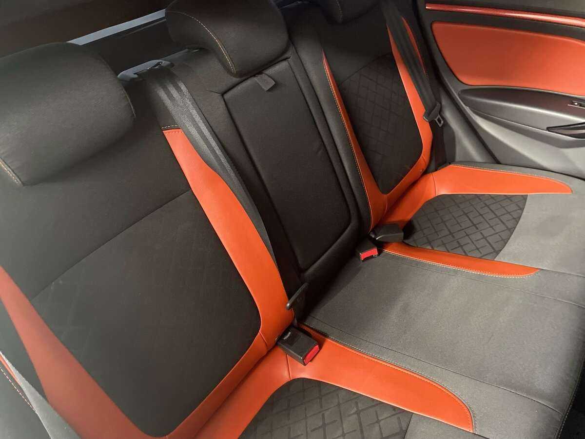 Lada (ВАЗ) Vesta с пробегом — 2018 год. Фото: #19