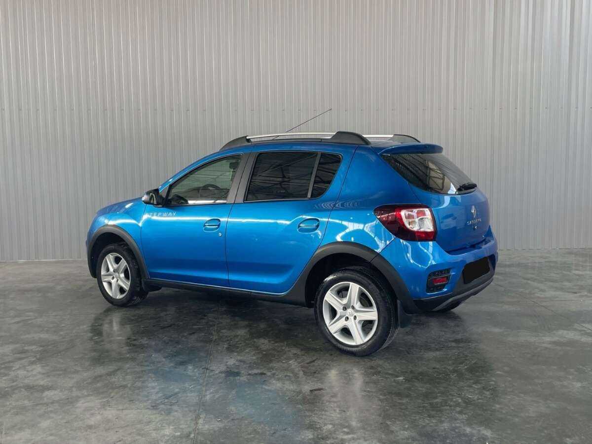 Renault Sandero с пробегом — 2018 год. Фото: #6