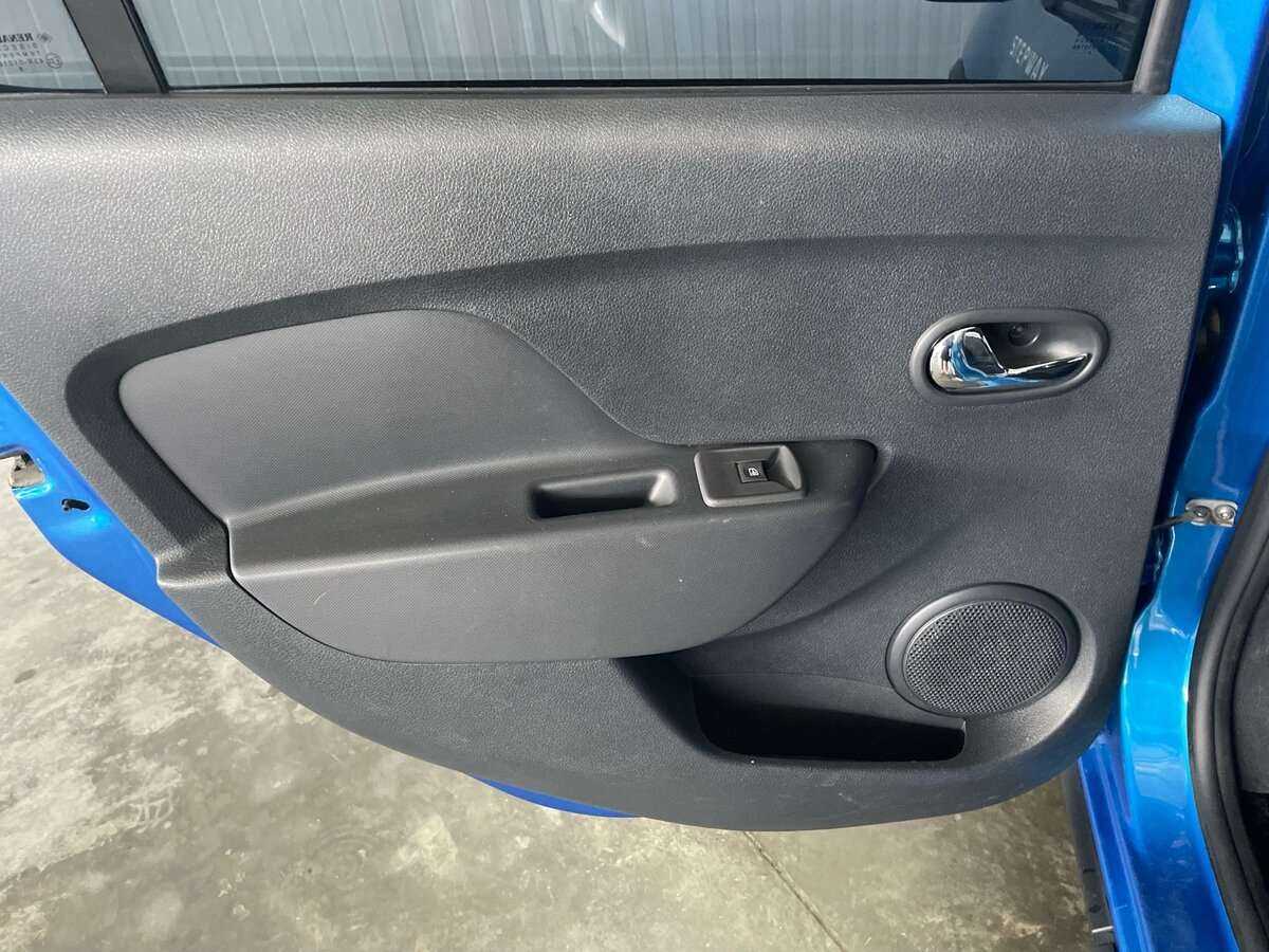 Renault Sandero с пробегом — 2018 год. Фото: #15