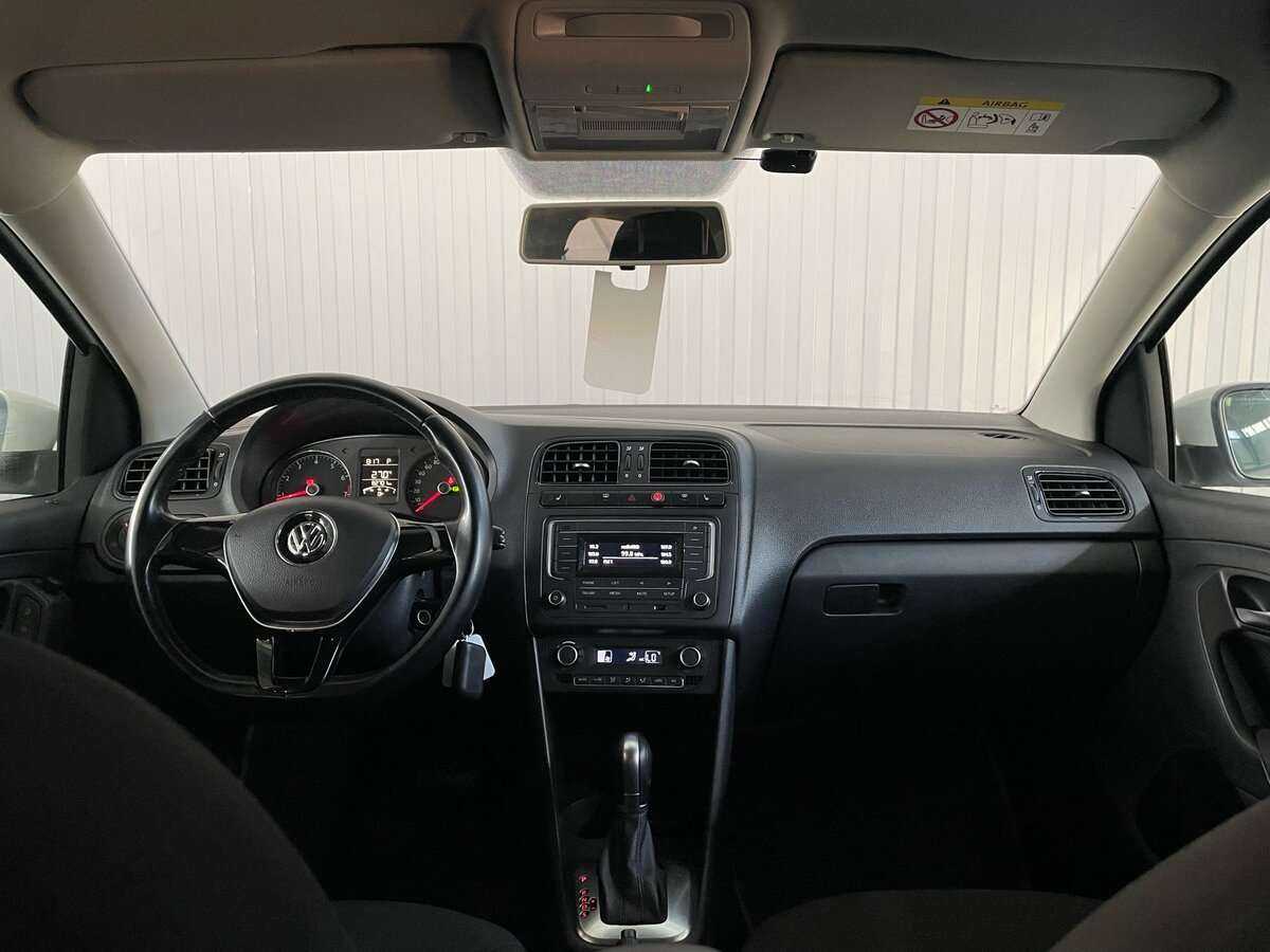 Volkswagen Polo с пробегом — 2018 год. Фото: #8