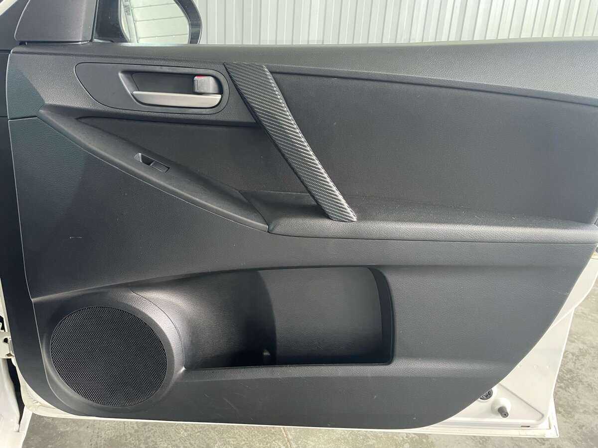 Mazda 3 с пробегом — 2012 год. Фото: #19