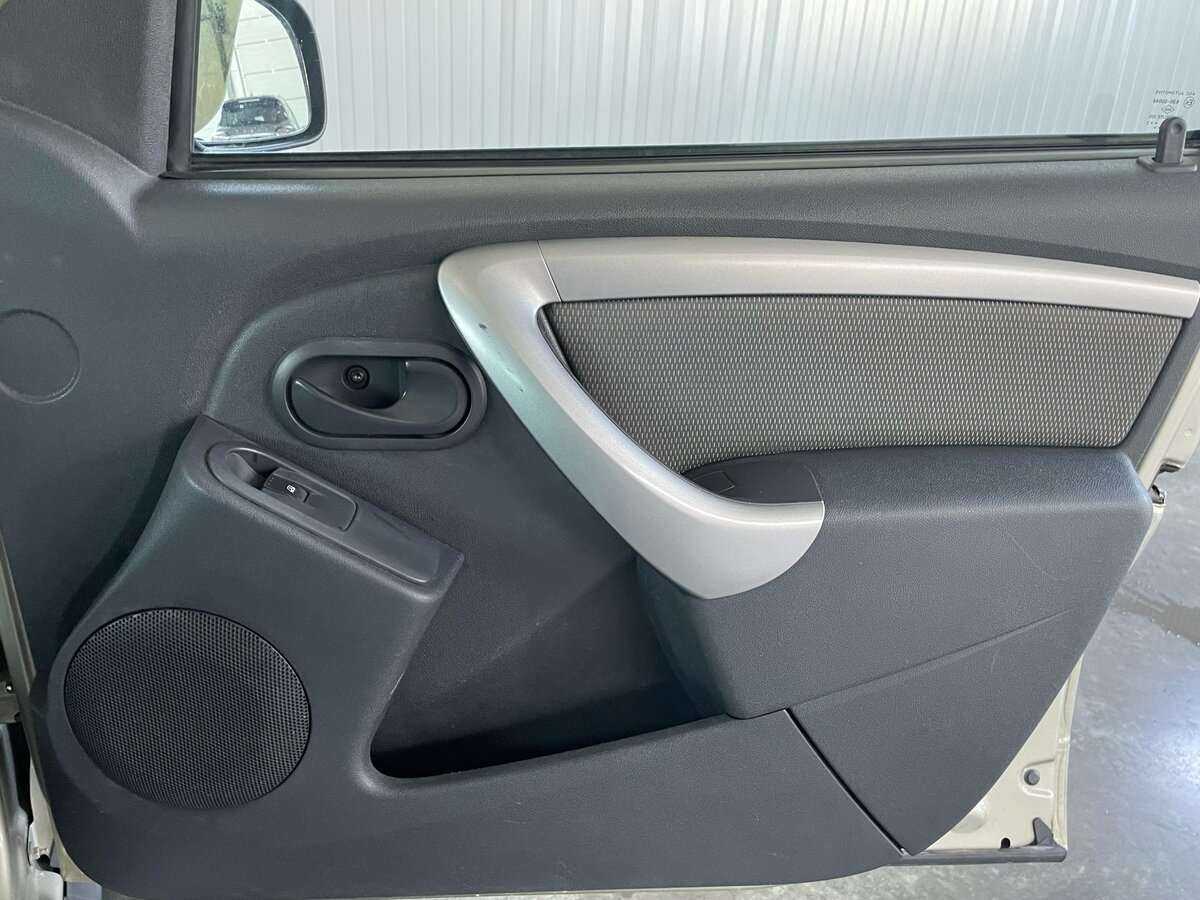 Renault Duster с пробегом — 2013 год. Фото: #17