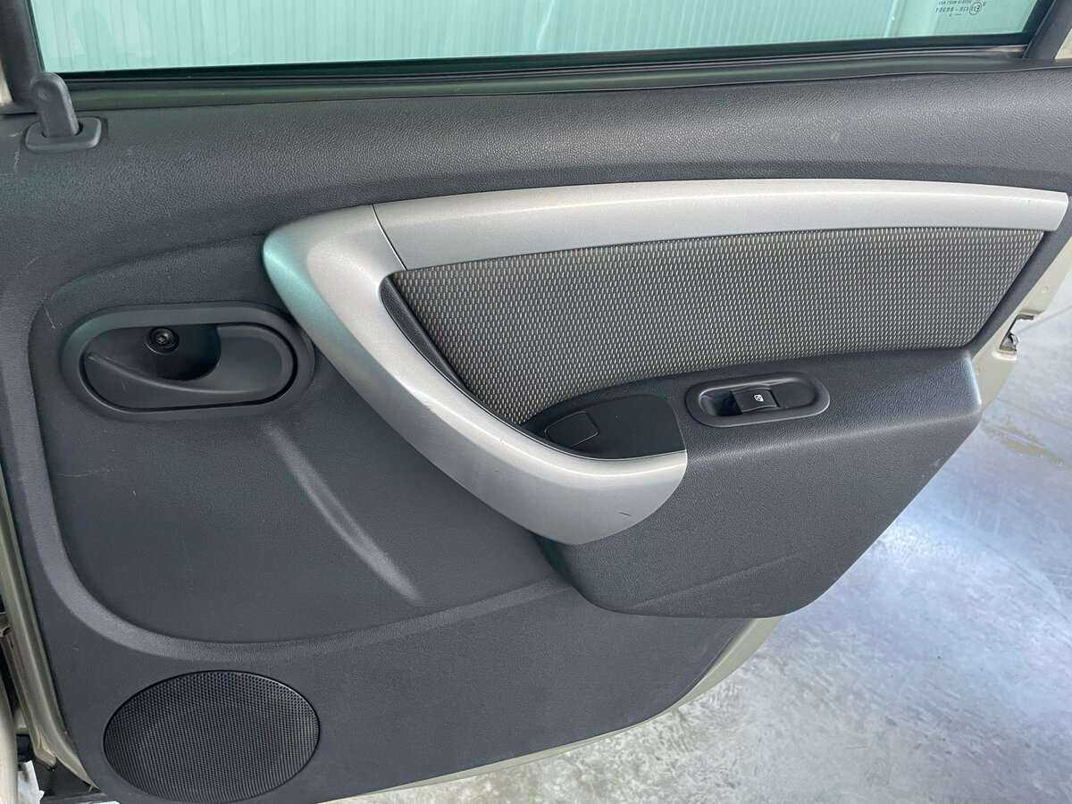 Renault Duster с пробегом — 2013 год. Фото: #18