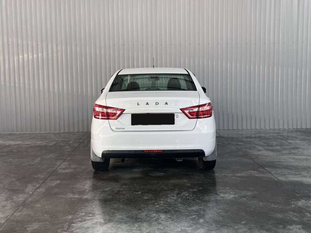 Lada (ВАЗ) Vesta с пробегом — 2017 год. Фото: #5