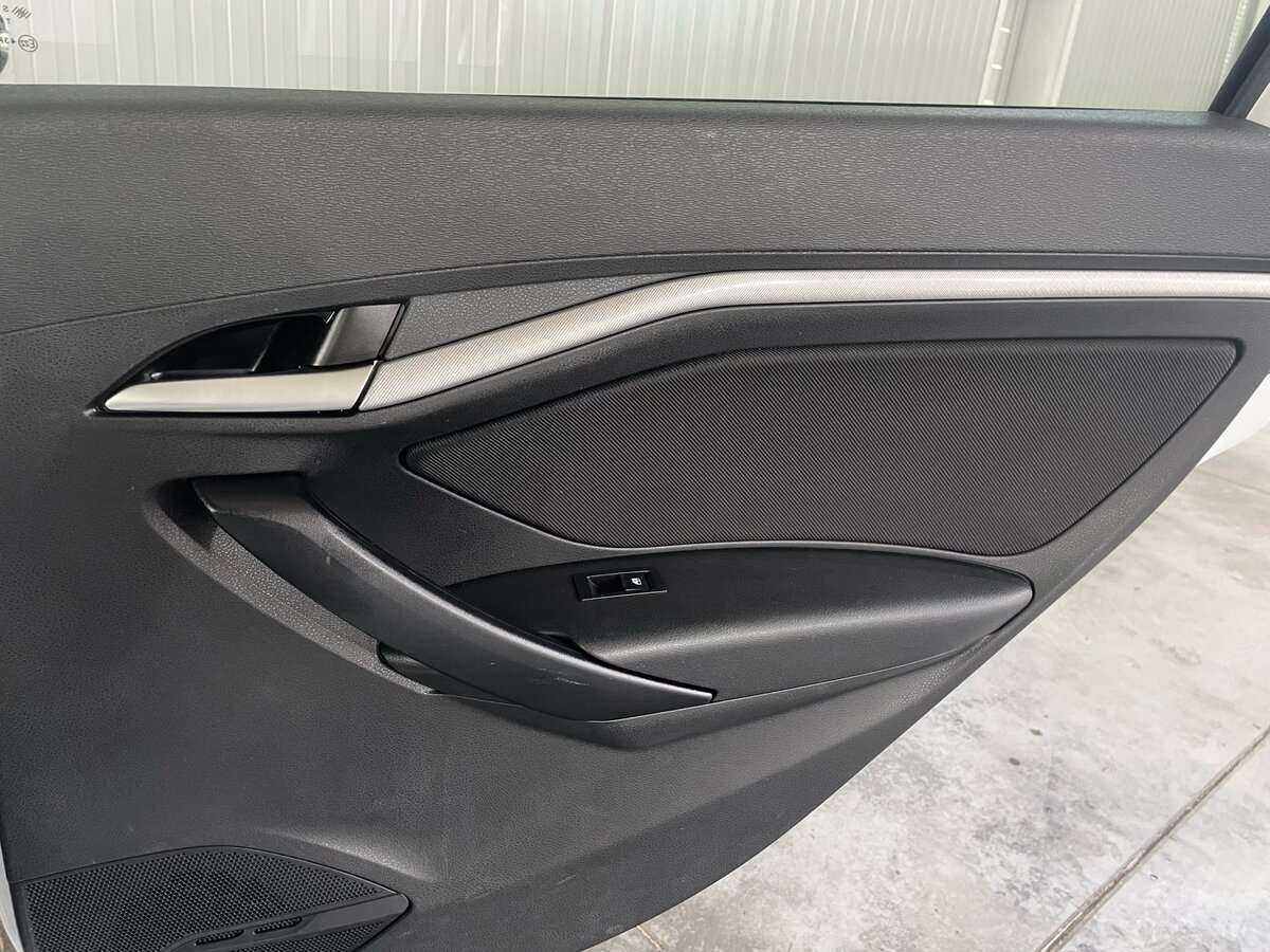 Lada (ВАЗ) Vesta с пробегом — 2017 год. Фото: #19