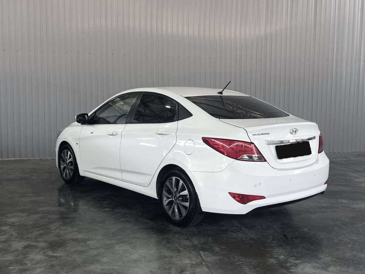 Hyundai Solaris с пробегом — 2016 год. Фото: #6