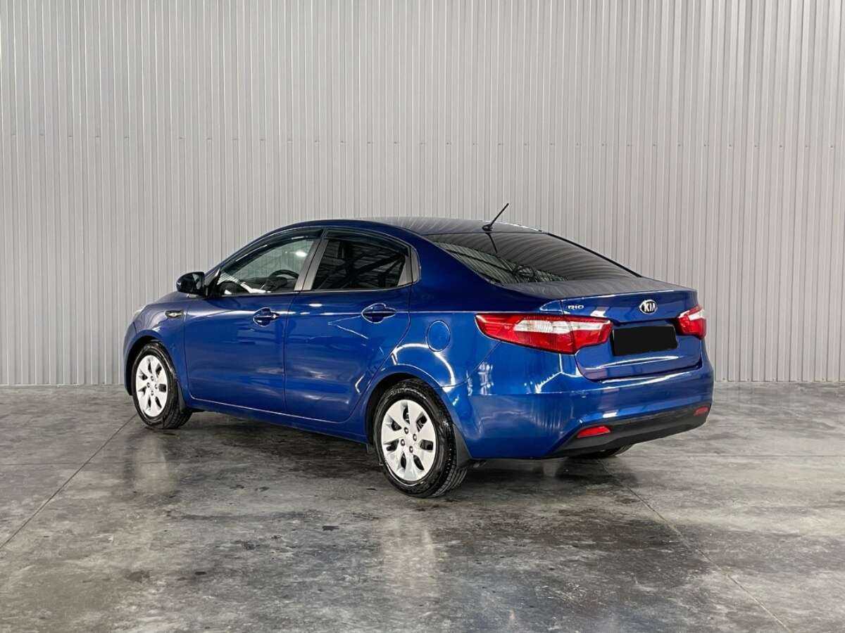 Kia Rio с пробегом — 2013 год. Фото: #6