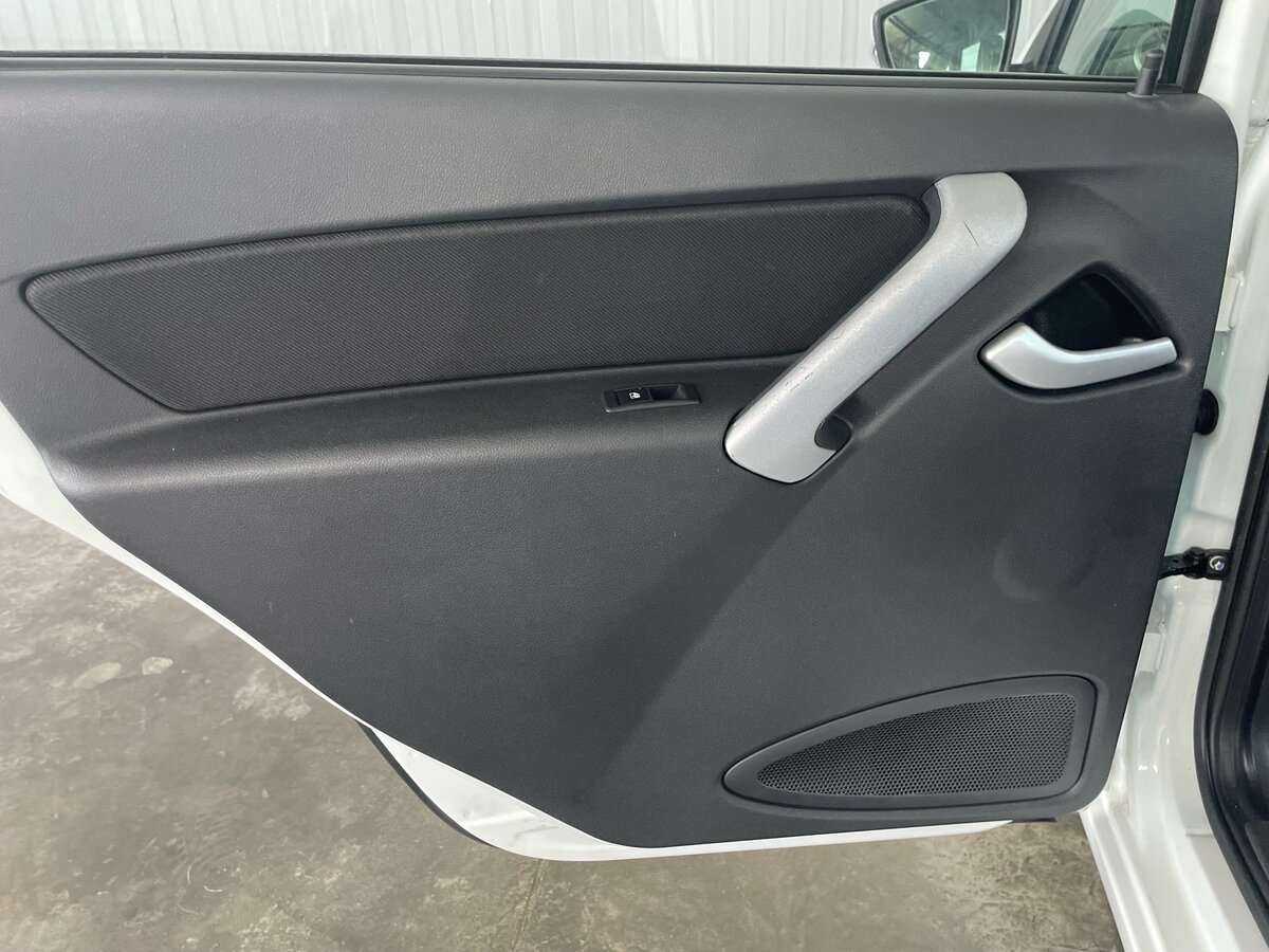 Lada (ВАЗ) Granta с пробегом — 2016 год. Фото: #17