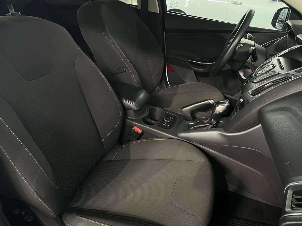 Ford Focus с пробегом — 2013 год. Фото: #13