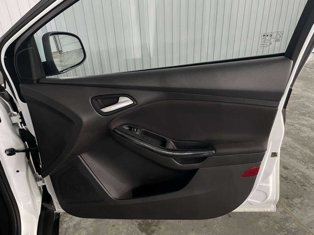 Ford Focus с пробегом — 2013 год. Фото: #19