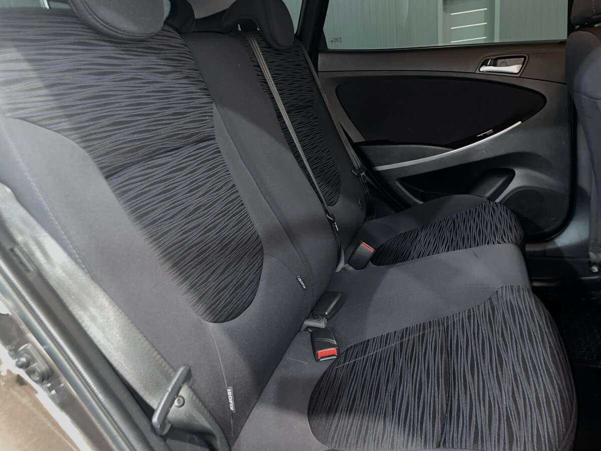 Hyundai Solaris с пробегом — 2015 год. Фото: #20