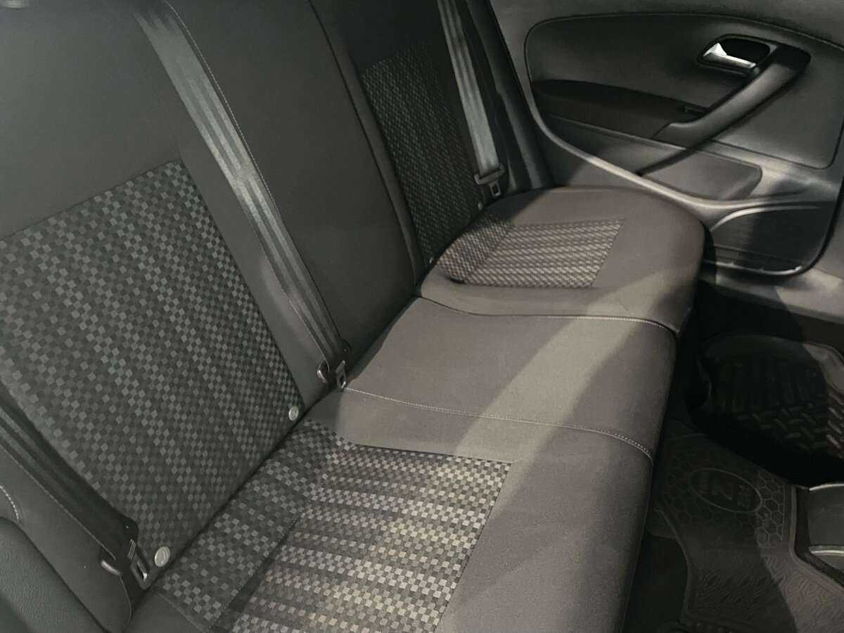 Volkswagen Polo с пробегом — 2017 год. Фото: #12